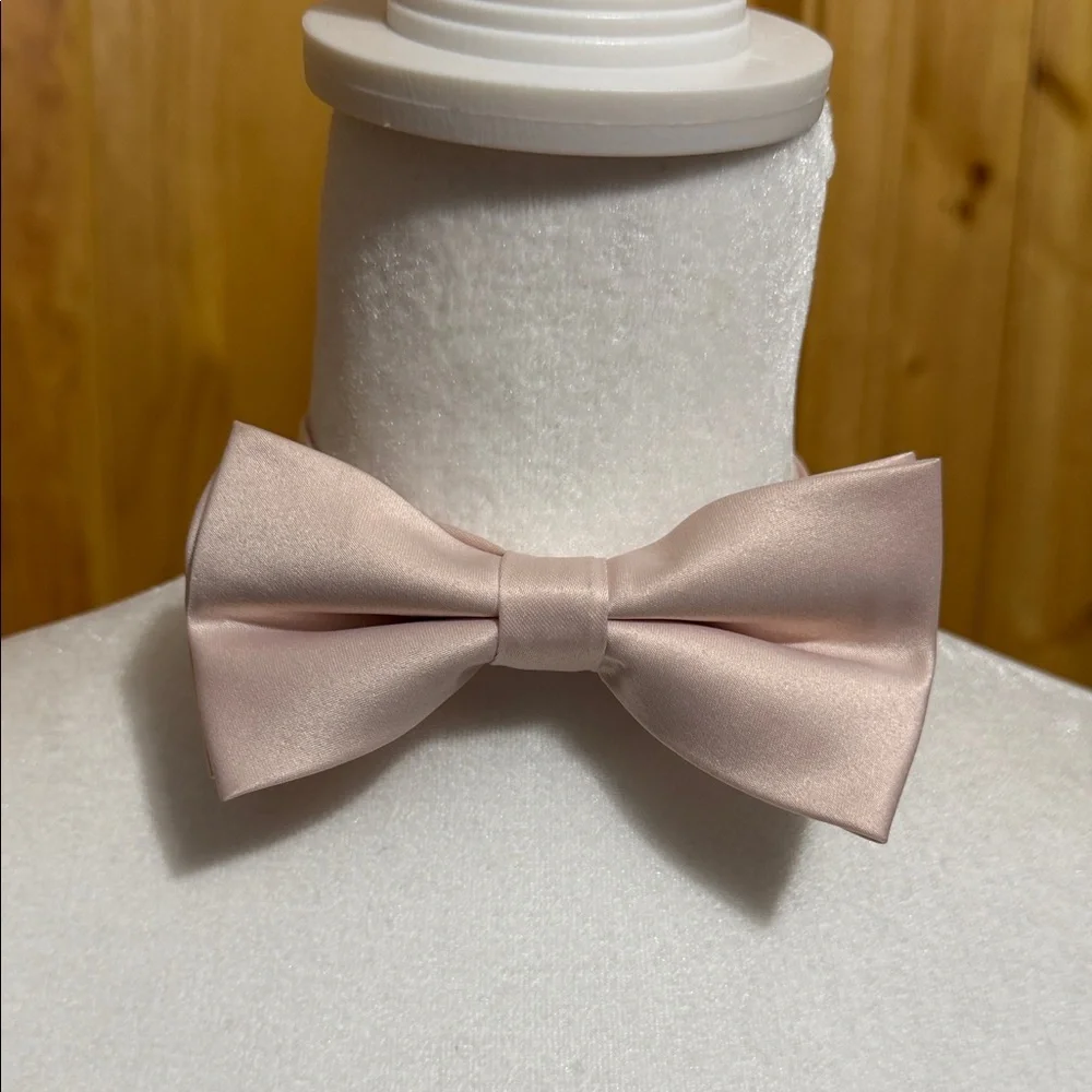 Classic Soft Pink Satin Adjustable Bow Tie
